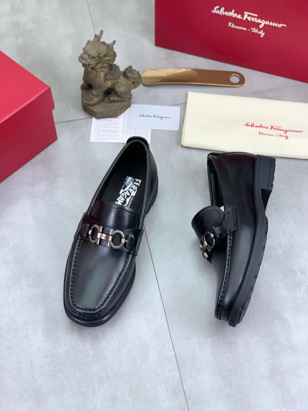 Men's shoes 💰P480 new high quality [Ferragamo/Ferragamo] latest model original imported calfskin, imported cowhide lining + original luxury metal buckle + original combination outsole Comparison without pressure Code number: 38-44 (45 customized)